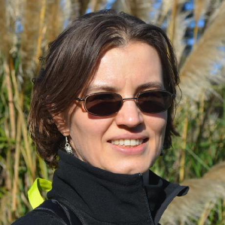 [joanna_klukowska_headshot:MEDIASTORE_LEAF]@7b8d68db